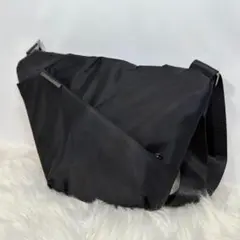 [極美品] ニード ショルダーバッグ D1 NIID URBANATURE