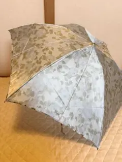 新品未使用　ミラショーン　お洒落な花柄 折りたたみ傘