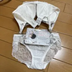 【新品未使用】ピュアシェリ/C70/花柄刺繍ブラジャーショーツセットM/タグ付き