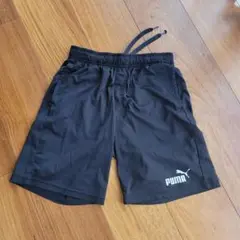 PUMA 黒 ハーフパンツ