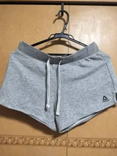 Reebok スウェットハーフパンツ グレー