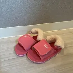 UGG ピンク ベビーサンダル
