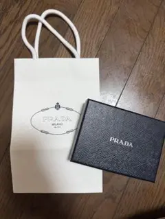 プラダ　ショッパー　ショップ袋　箱