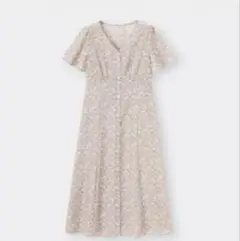 GU フラワーVネックフレアスリーブワンピース　XL
