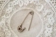 ローリーロドキン シングル pin ピアス ローリーロドキン シングル pin ピアス