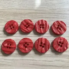 赤いプラスチックボタン8個セット
