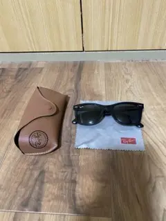 Ray-Ban【美品】WAYFARER RB 2140-F 901
