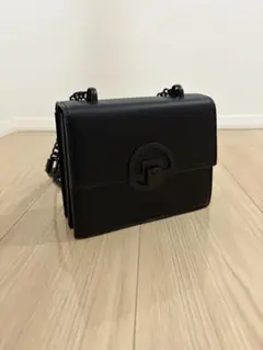 レディース　ショルダーバッグブラックショルダーバッグ フラップ式