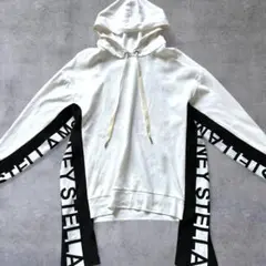 ステラマッカートニー×テイラースウィフト　コラボパーカー　ベンジャミンバトン　猫 Stella McCartney (ステラ マッカートニー) が Taylor Swift