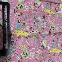 生地　ピンク　ガイコツ　カワグチミヤコ　綿麻キャンパス1m