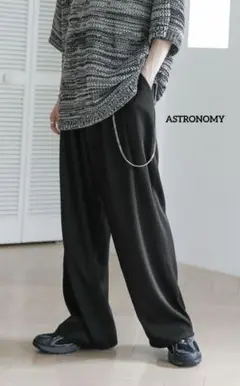 アストロノミー　2タックワイドバギーパンツ　パンツ ブラック ゆったり