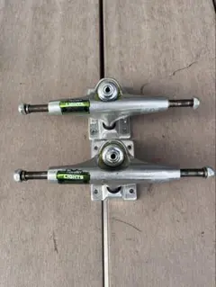 THUNDER TRUCK サンダー トラック LIGHT