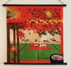 新品 猫壁飾り【11月 みけと紅葉】軸付きタペストリー 三毛猫 もみじ 秋玄関