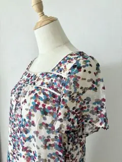 【美品】a.v.v ランダム水玉模様 半袖ワンピース