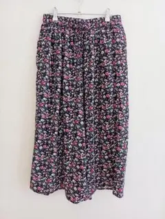 美品 花柄 シフォン生地風 ガウチョパンツ L