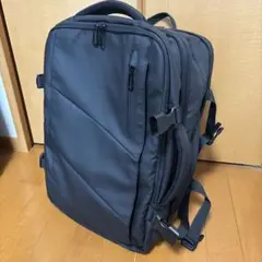 ブラックナイロンバックパック