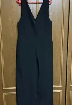 新品タグ付き ユニクロ Vネックサロペット