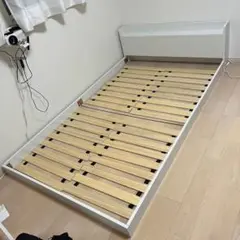 【引き取りく限定】セミダブルベッドフレーム