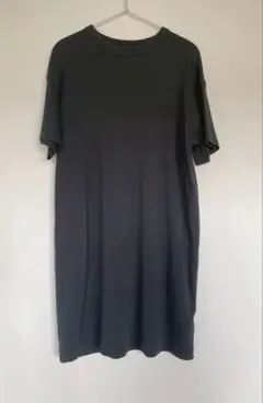 【ユニクロ】ユニクロU ロングTシャツ　ワンピース　ブラック　M