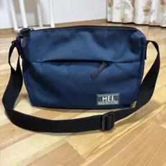 MEI ネイビー ショルダーバッグ 中型