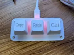 【今週まで値下げ中！】バックライト付きキーボードタイプC