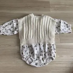 花柄ロンパース・ニットベスト付き　80サイズ