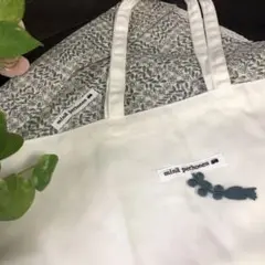 ショップバッグと大きなハギレ/ミナペルホネン