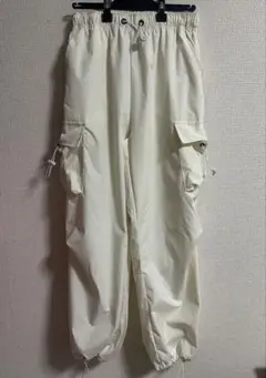 カーゴパンツ　ホワイト