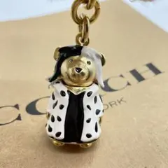 【新品未使用】コーチ ヴィランズ ディズニー チャーム ベア クルエラ