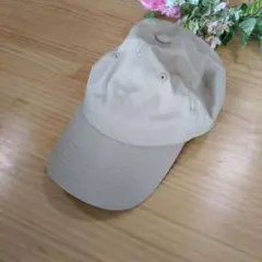 新品　ベージュ シンプルキャップ フリーサイズ