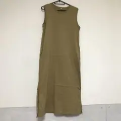 UNIQLO ノースリーブワンピース