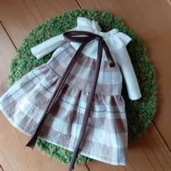 Item thumbnail for item 0a1586b7-44c3-42bf-960e-0731a3375ca9