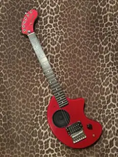 【美品】ZO-3 芸達者 MR アンプ内蔵ミニギター 専用ケース付 ぞうさん FERNANDES】可愛さ満点！遊び心満載！アンプ内蔵ミニギター「ZO