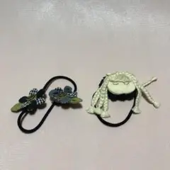 三つ編みの女の子・ミニお花のヘアゴム…