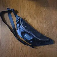 CALVIN KLEIN ボディーバッグ