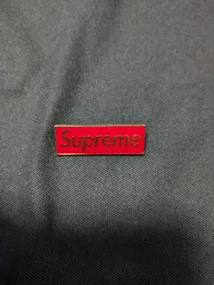 Supreme　ボックスロゴ　ピンバッジ