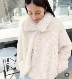 新品未使用　CARLA フラッフィージャケット 新品未使用 CARLA フラッフィージャケット
