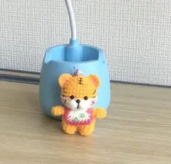 オレンジ色のトラのあみぐるみ