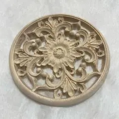 木製フラワーパターン装飾