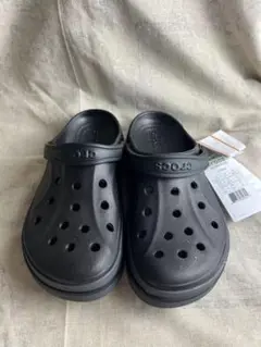crocs ジオメトリック ブラック クロッグサンダル