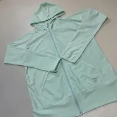 ミントグリーン ラッシュガード