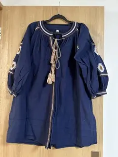 刺繍入りブラウス チュニックバルーン袖 ネイビー