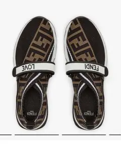 FENDI スニーカー
