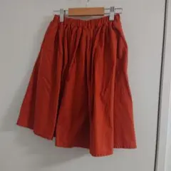 ひざ丈スカート
