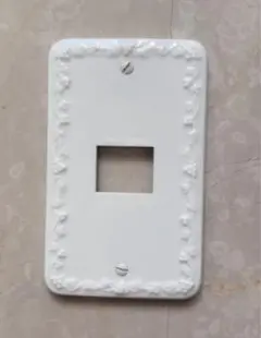 ホワイト陶器製スイッチカバー