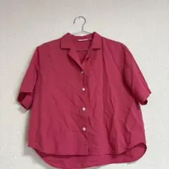 UNIQLO ショッキングピンク 半袖シャツ　夏服