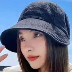 黒いコットンバケットハット