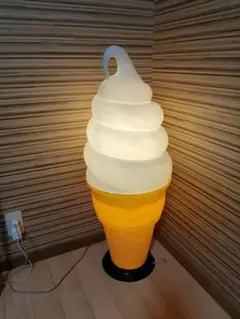 ソフトクリーム型　ライト付き　看板
