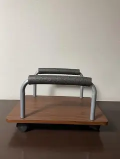 キャスター付台