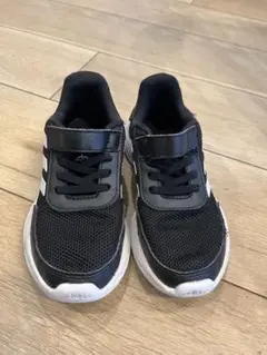 adidas スニーカー 黒